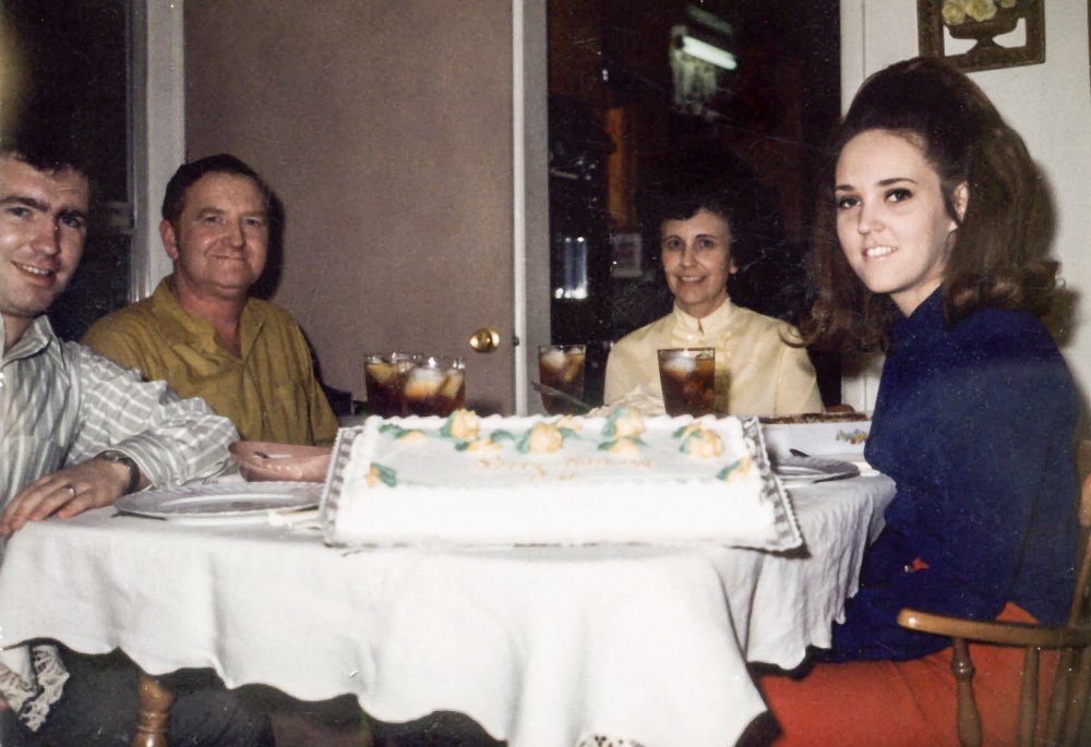 1970_03_13BillRegHelCathy Bill, Reg, Helen and Cathy, North Tulsa