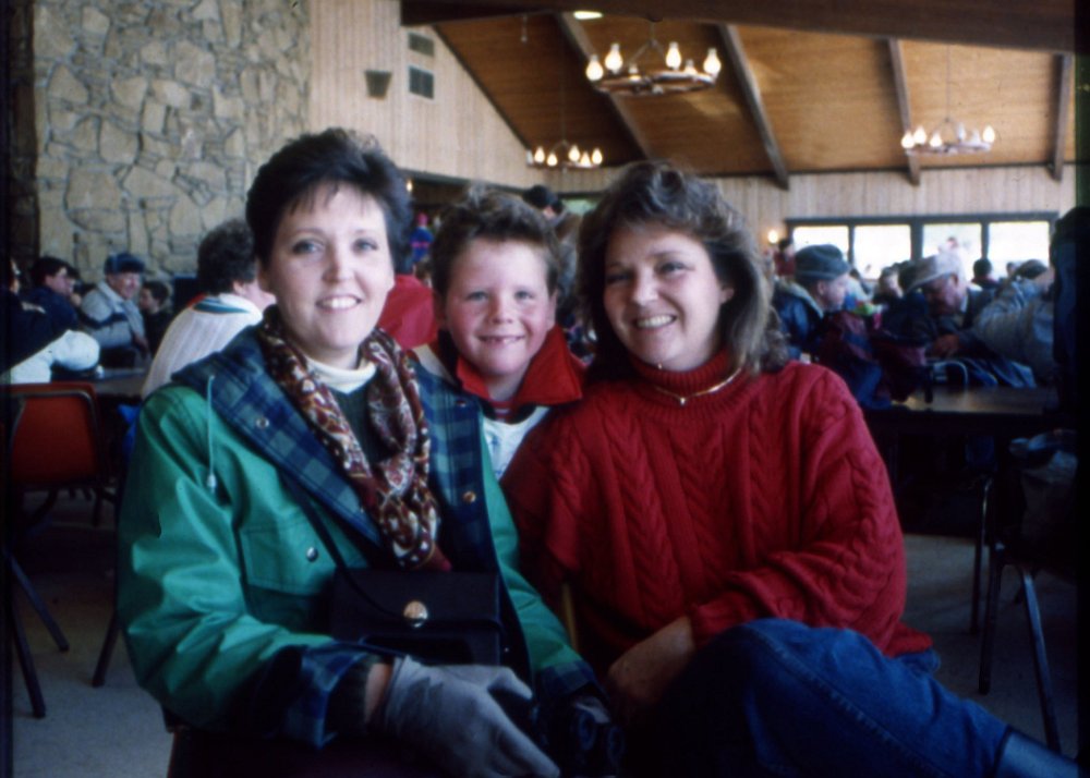 1990_02_25_CathyPatMB Cathy, Pat and Merry Beth